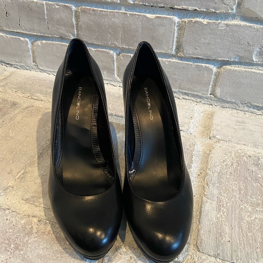 Bandolino Women's Black Pumps